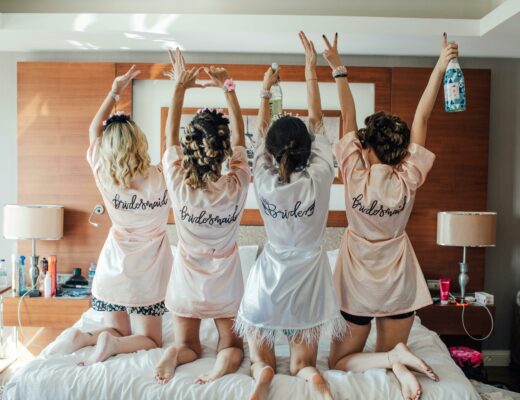 JGA-Outfit: 5 Ideen für das Team Bride